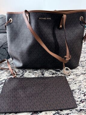 Michael Kors Tote & Clutch